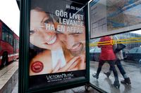 Victoria Milans reklamkampanj i Stockholm.