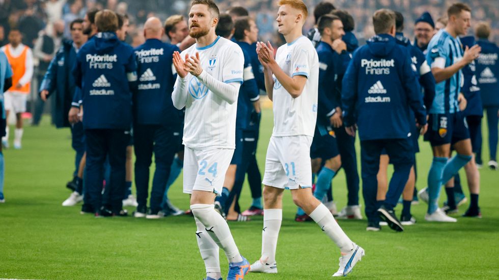 SvD:s sportkrönikör Anders Lindblad tippar att Malmö FF vinner allsvenskan. Här Lasse Ladegaard Nielsen och Hugo Larsson.