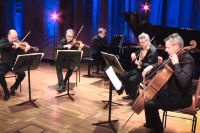 Patrik Swedrup, violin, Johannes Lörstad, violin, Grop Mikael Sjögren, viola, Mikael Sjögren, cello, och Stefan Lindgren, piano.
