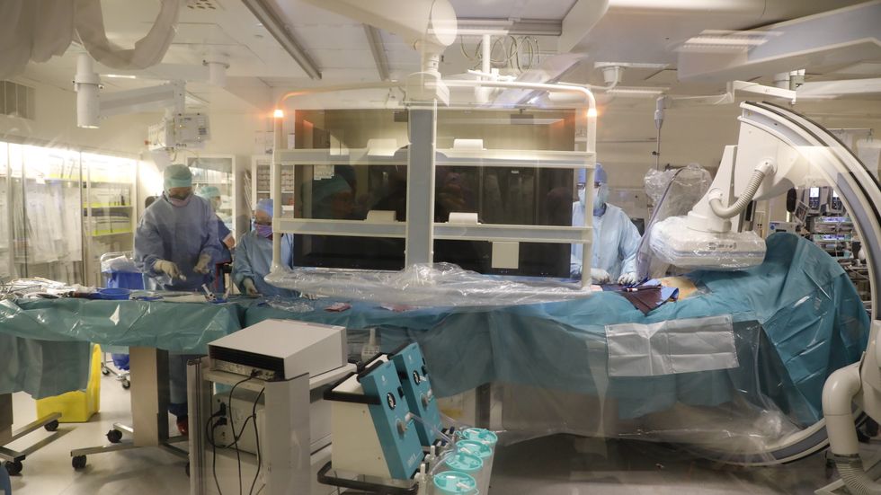 En operation pågår på Akademiska sjukhuset i Uppsala. Arkivbild.