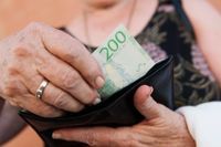 Riksbankens lågräntepolitik får konsekvenser för hushållens pensioner. 