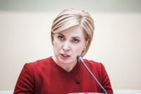 Ukrainas vice premiärminister Iryna Vereschuk uppmanar folk i ockuperade Donbass att evakuera. 