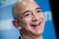 Amazons vd Jeff Bezos har köpt det dyraste huset hittills i Los Angeles-området. 