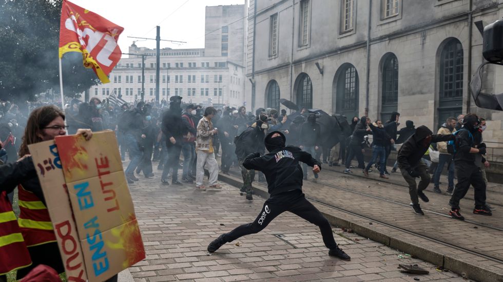 Protesterande fransmän borde ha ork att jobba.