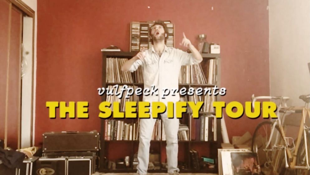 Den amerikanska funkgruppen Vulfpeck släppte ett album på Spotify helt bestående av tystnad: "Sleepify". Fansen uppmanades att sätta skivan på repeat nattetid, med målet att kunna finansiera en gratisturné.