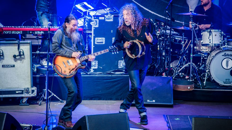 Robert Plant och hans band bjöd på genreöverskridande och sjuttiotalistisk hårdrock på Gröna Lund.