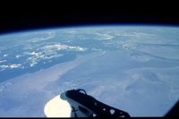 Vy över jorden från en rysk Sojuzfarkost. Arkivbilld.