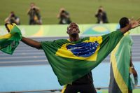 ”Jag är den störste”, sade Usain Bolt efter OS-guldet på 4x100 meter.