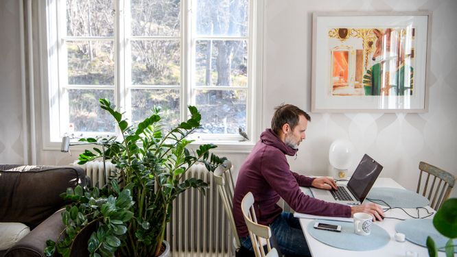 900 000 svenska män arbetar hemma hela eller delar av veckan, enligt SBC.