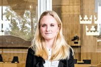  Sverigedemokraten Ebba Hermansson vill fokusera på frågor kring trygghet, psykisk ohälsa bland unga och hedersproblematik under sin tid i riksdagen. SD har växt mest men kan bli utan makt. 