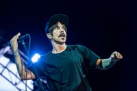 Sångaren Anthony Kiedis från en konsert i Storbritannien i slutet av juli.