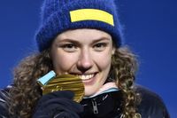 Hanna Öberg med OS-guldet i Pyeongchang. Arkivbild.