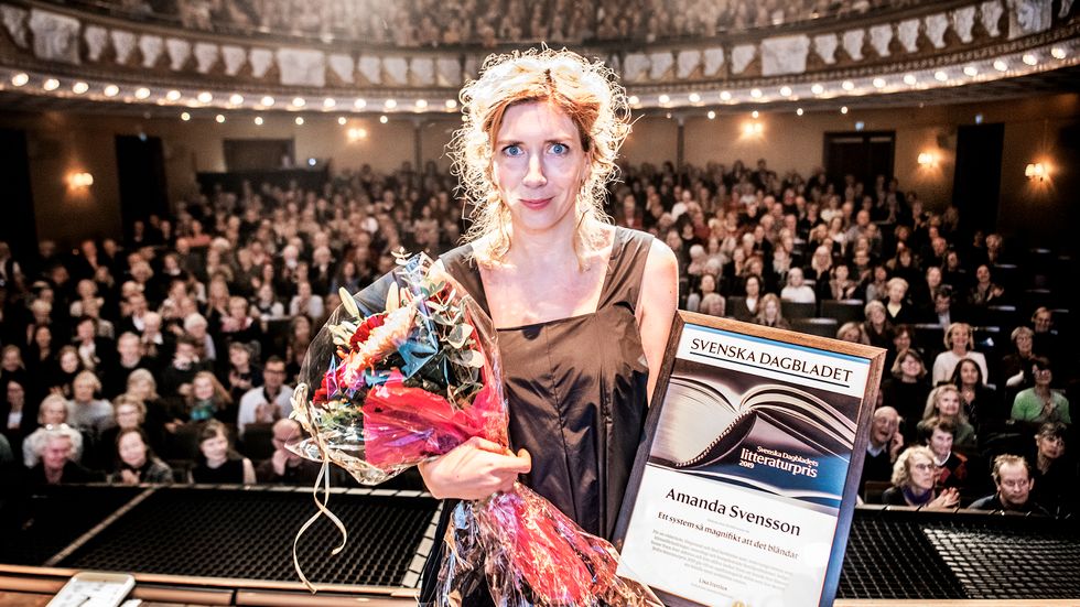 Amanda Svensson tilldelades SvD:s litteraturpris 2019 på Bokens dag på Oscarsteatern i Stockholm.