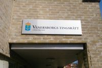 Totalt sex personer döms i bedrägerihärvan i Vänersborgs tingsrätt. Arkivbild.