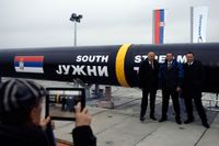 Ceremoni i november i fjol inför byggandet av ryska Gazproms gasledning ”South Stream”, i Sajkas 8 mil norr om Belgrad i Serbien.