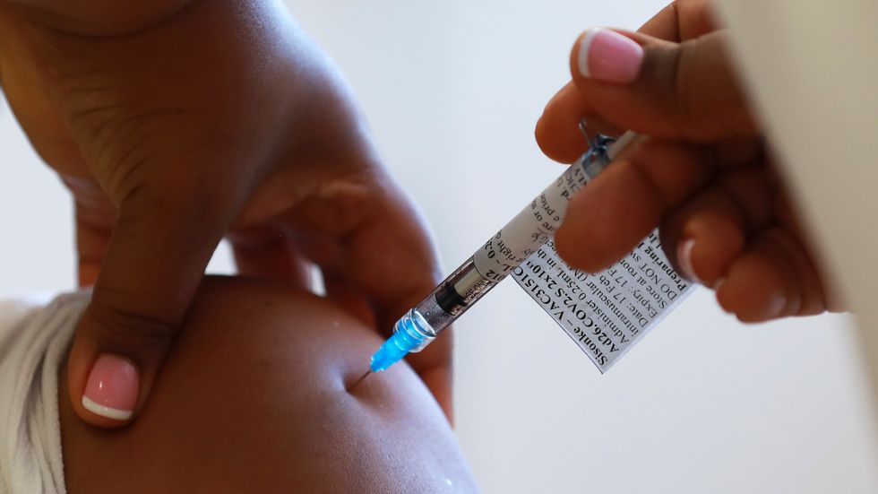 I Afrika söder om Sahara har inget annat land än Sydafrika kommit igång med vaccinationerna mot covid-19.