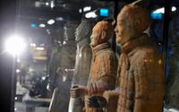 Delar av den världsberömda terrakottaarmén från Kina vid en utställning på Östasiatiska museet, i Stockholm. Arkivbild.