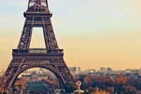 Eiffeltornet invigdes den 31 mars 1889.