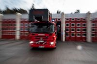 En person som räddades ur en brinnande lägenhet i Getinge i Halland i lördags har avlidit av sina skador. Arkivbild.