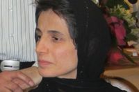 Den iranska skribenten och människorättsjuristen Nasrin Sotoudeh får årets Tucholpris för sin envisa kamp för mänskliga rättigheter i Iran.