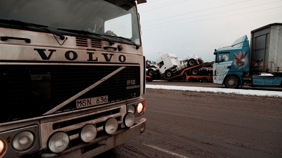Lastbilstillverkaren Volvo är etta på listan över svenska företag som genererar mest klimatpåverkan. Arkivbild.