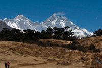 Mount Everest i bergskedjan Himalaya ska mätas på nytt. Arkivbild.