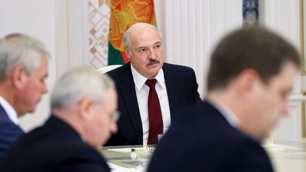 Belarus president Aleksandr Lukasjenko under ett möte i huvudstaden Minsk i tisdags.