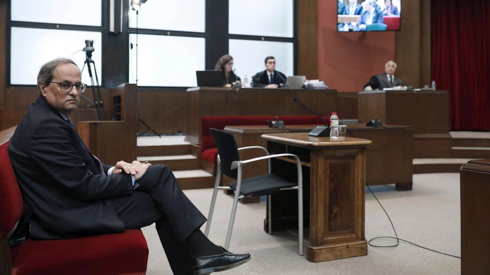 Kataloniens regionpresident Quim Torra i domstolssalen i Barcelona på måndagen.
