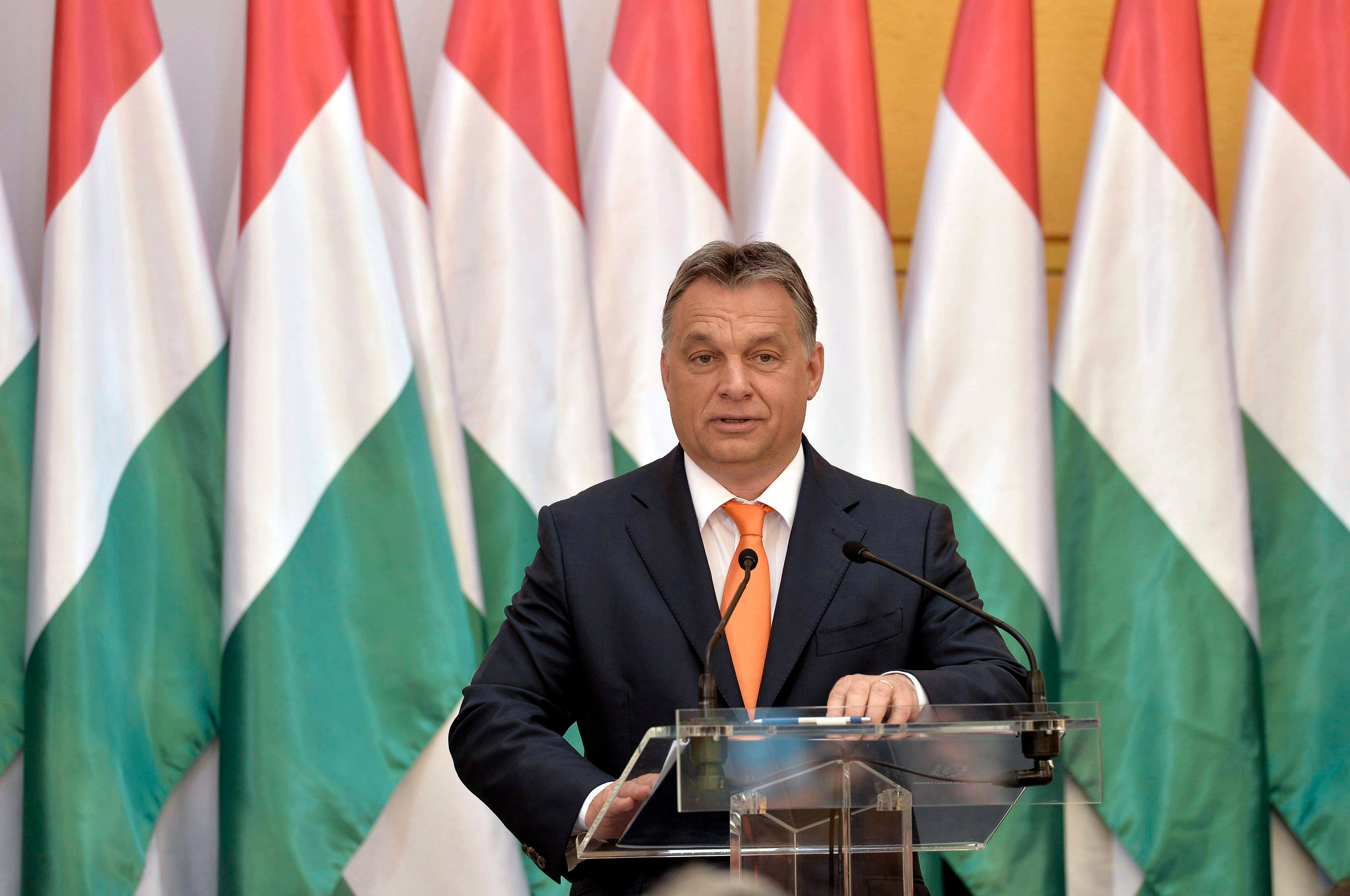 Viktor Orbán under en konferens för att fira Fidesz fem år vid makten den 29 maj.