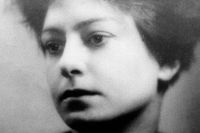 Ett odaterat foto på Dorothy Parker (1893–1967) som ung. 