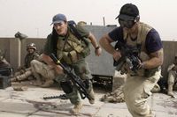 Soldater ur säkerhetsfirman Blackwater under en eldstrid i Irak 2004.