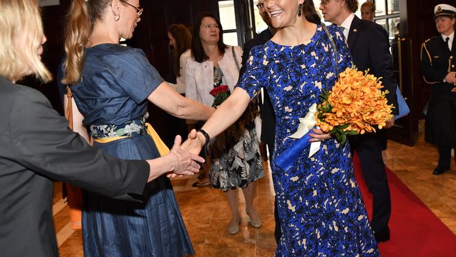 Kronprinsessparet besöker Vietnam tillsammans med representanter för svenskt näringsliv.