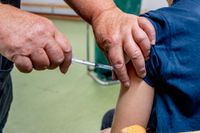 Rekommendationen om att vaccinera barn 12–17 år mot covid-19 togs bort den 1 november 2022. Arkivbild.