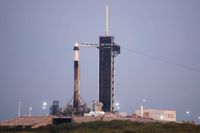En Falcon 9-raket på Kennedy Space Center i Florida under förberedelserna för uppskjutningen som ägde rum klockan 17.17 svensk tid.