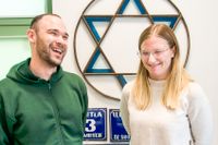 Ryan Kaplan och Agnieszka Giś är amerikansk jude respektive polsk katolik. Båda arbetar för Krakows judiska pånyttfödelse, på det judiska centret JCC.
