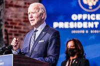 Blivande presidenten Joe Biden riktade på måndagen kritik mot Trump-administrationen för bristande information om säkerhetsläget, från Wilmington i Delaware.