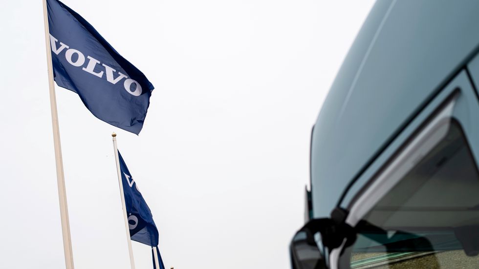 Volvo säljer bolag som står för en procent av intäkterna. Arkivbild.