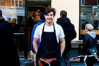 Svenske Emil Glaser är en av de kockar som lämnat restaurangvärlden för att starta bageri i Köpenhamn.