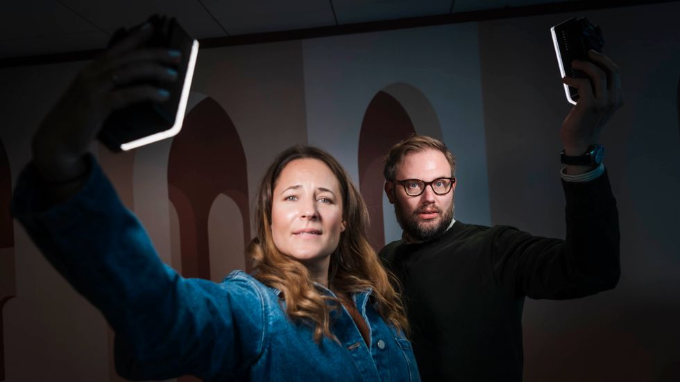Tove Norström och Elias Björkman leder ”Dagens story: Tv-kollen”. 