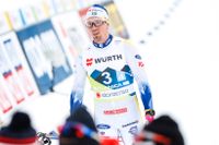Sveriges Calle Halfvarsson går i mål som sexa efter att ha kört den sista sträckan i herrarnas stafett, 4x10 km, under skid-VM i Planica, Slovenien.