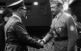Gustaf Mannerheim gratuleras på sin 75-årsdag av Adolf Hitler under pågående andra världskrig, 4/6 1942.