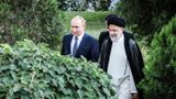 Vladimir Putin i Teheran. Den ryske presidenten besökte sin iranske motsvarighet Ebrahim Raisi i juli 2022. 