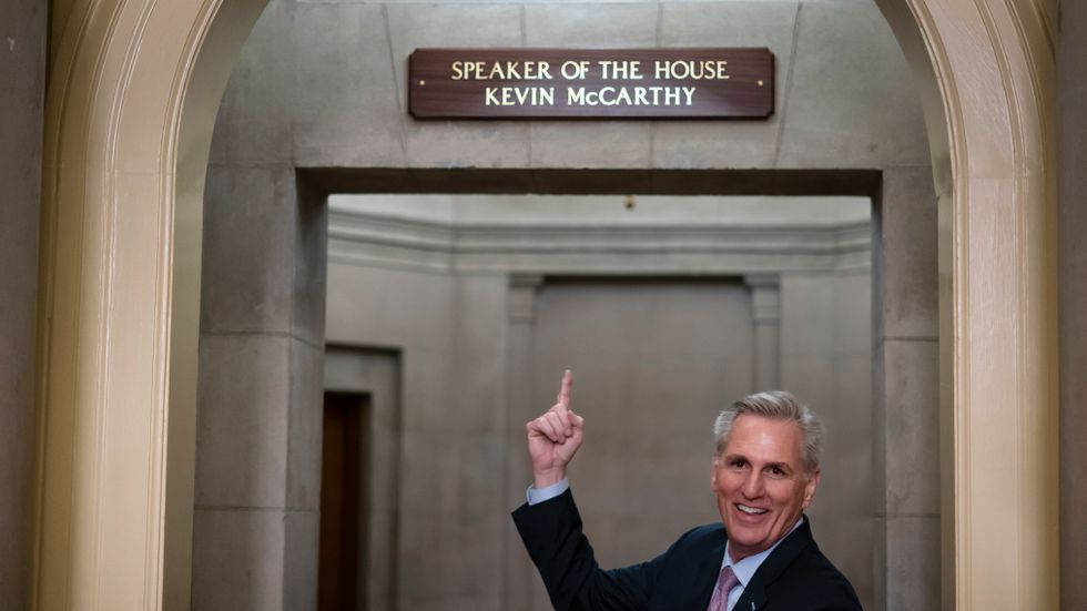 Kevin McCarthy, vald till talman efter femton röstningsvändor.