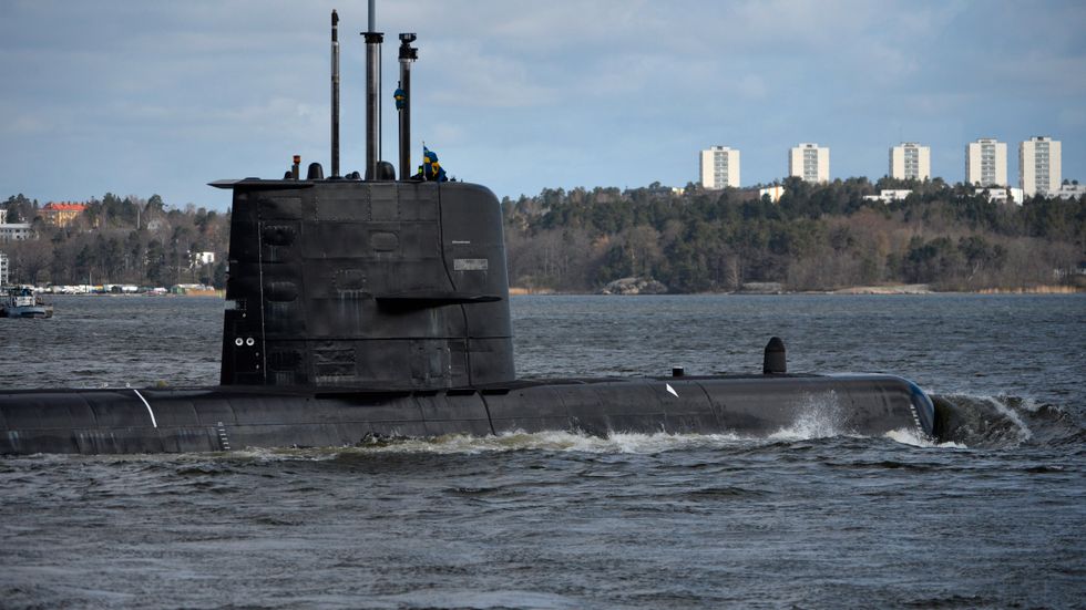 En ubåt av Gotlandsklassen på väg ut från Stockholm. Arkivbild.