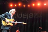 Brittiske jazz- och fusionmusikern John McLaughlin har tidigare spelat på Moldejazz och kommer tillbaka i år. Arkivbild.