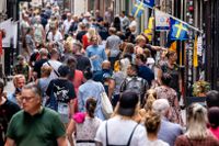 Befolkningen ökar i Sverige, men i långsam takt. Arkivbild.