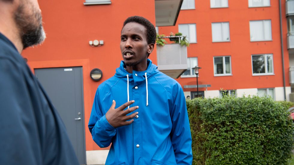 Mohamed Nuur (S) är uppväxt i Tensta men bor i Rinkeby sedan 2015.