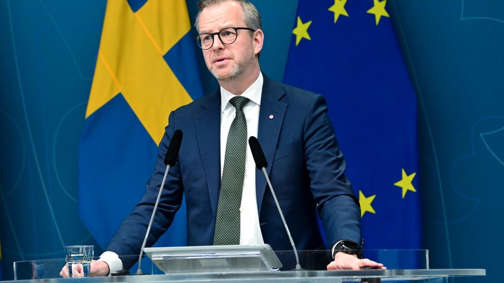 Finansminister Mikael Damberg (S) håller en pressträff om fortsättningen för regeringens coronaåtgärder när flertalet restriktioner tas bort.