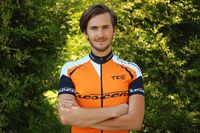 Under en månad ska Erik Arvidson cykla från Stockholm till München och träffa entreprenörer på vägen.