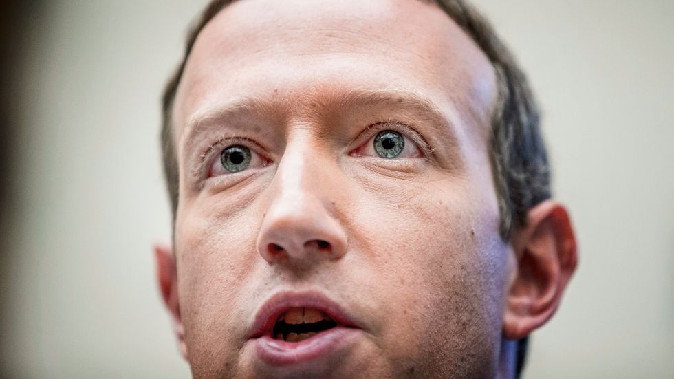 Facebookgrundaren Mark Zuckerberg fick se sitt bolag rasa på börsen efter senaste kvartalsrapporten.